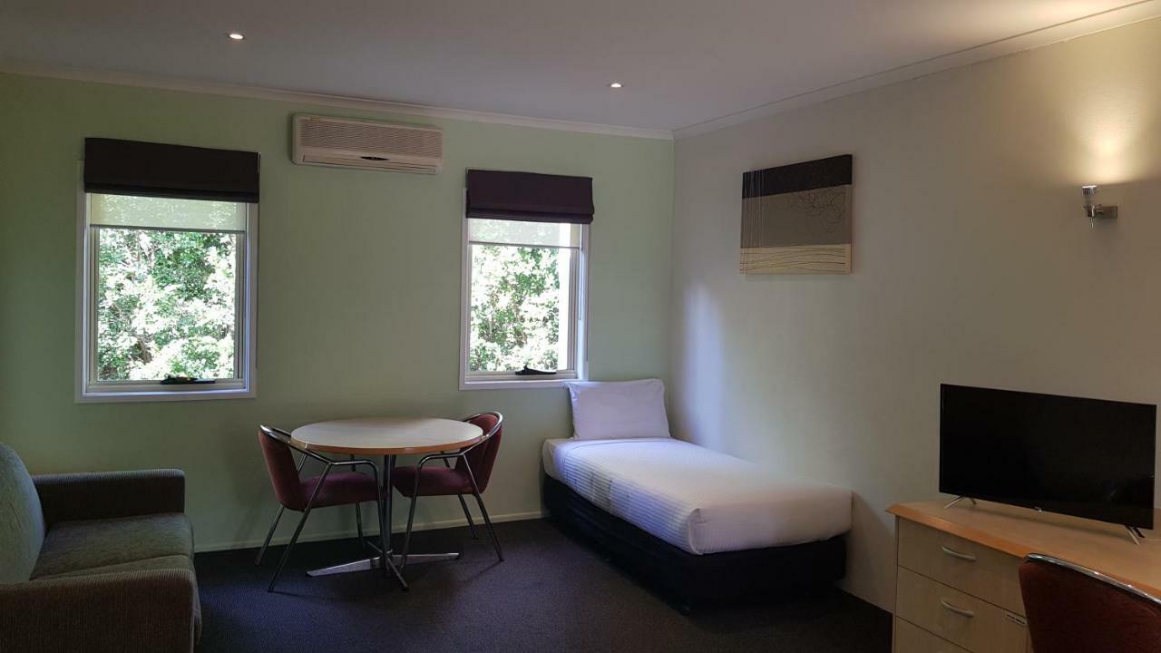 Red Bridge Motor Inn Woombye Zewnętrze zdjęcie